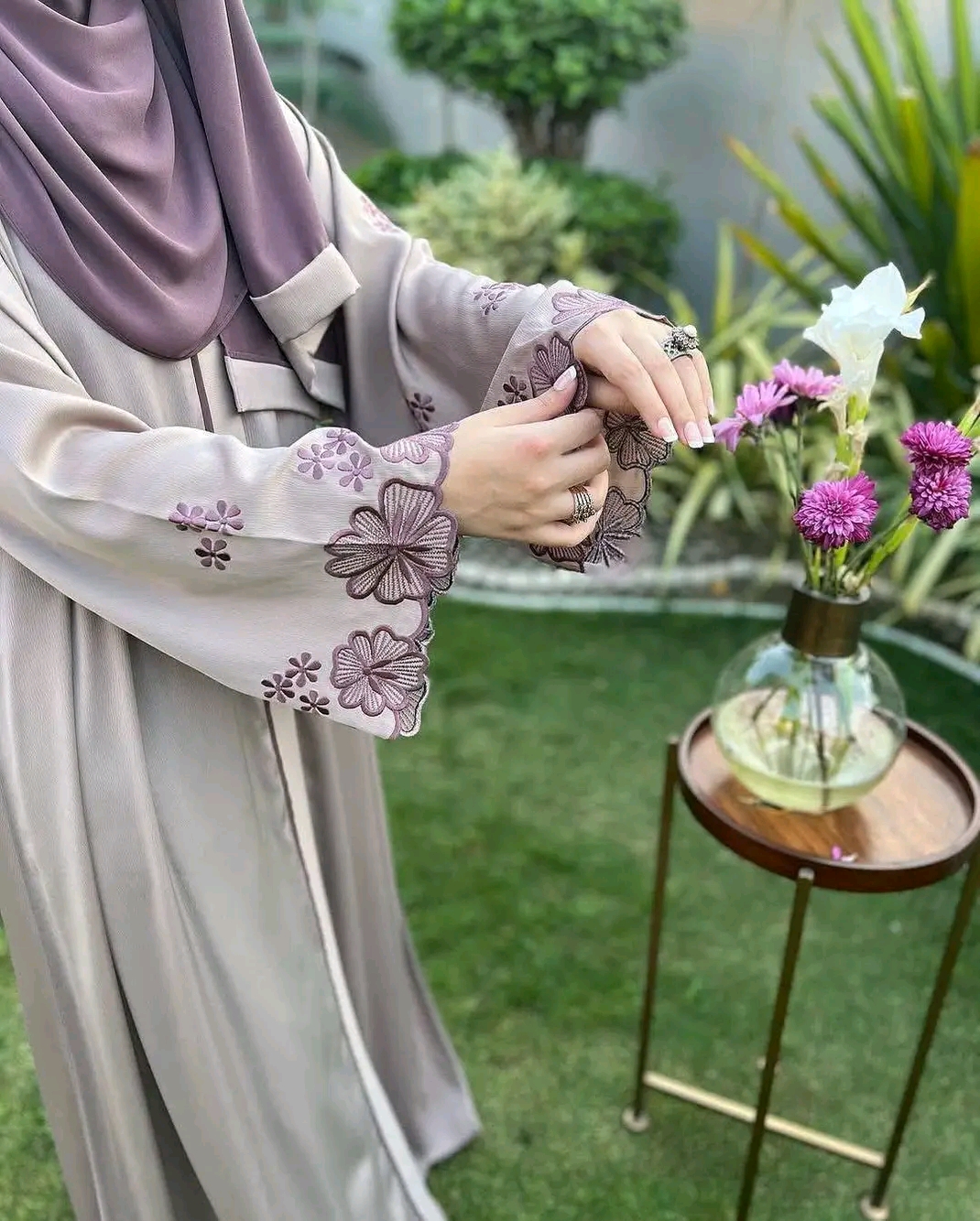 ফিরোজা আবায়া