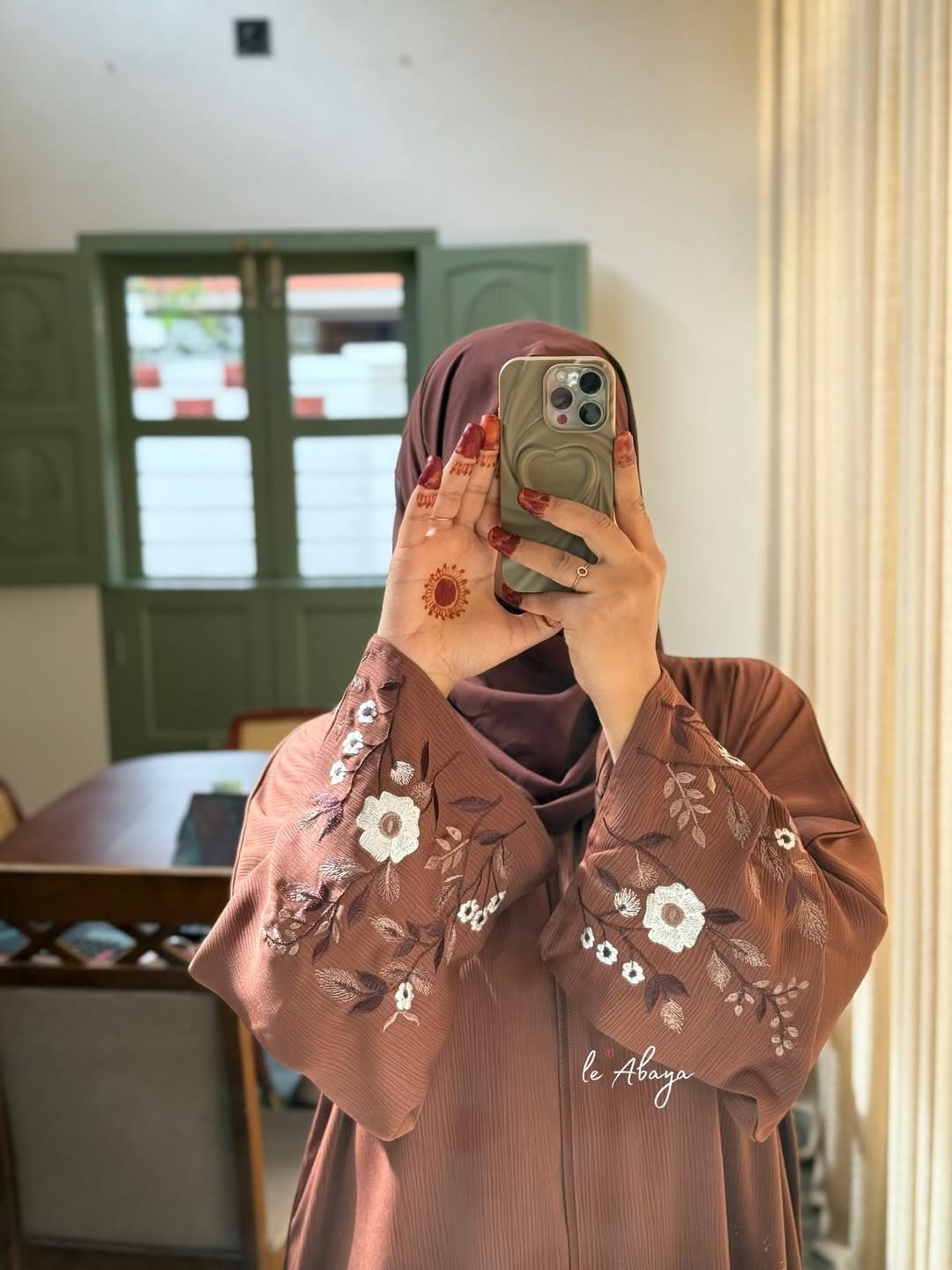 Jafran hand work abaya pitol coller